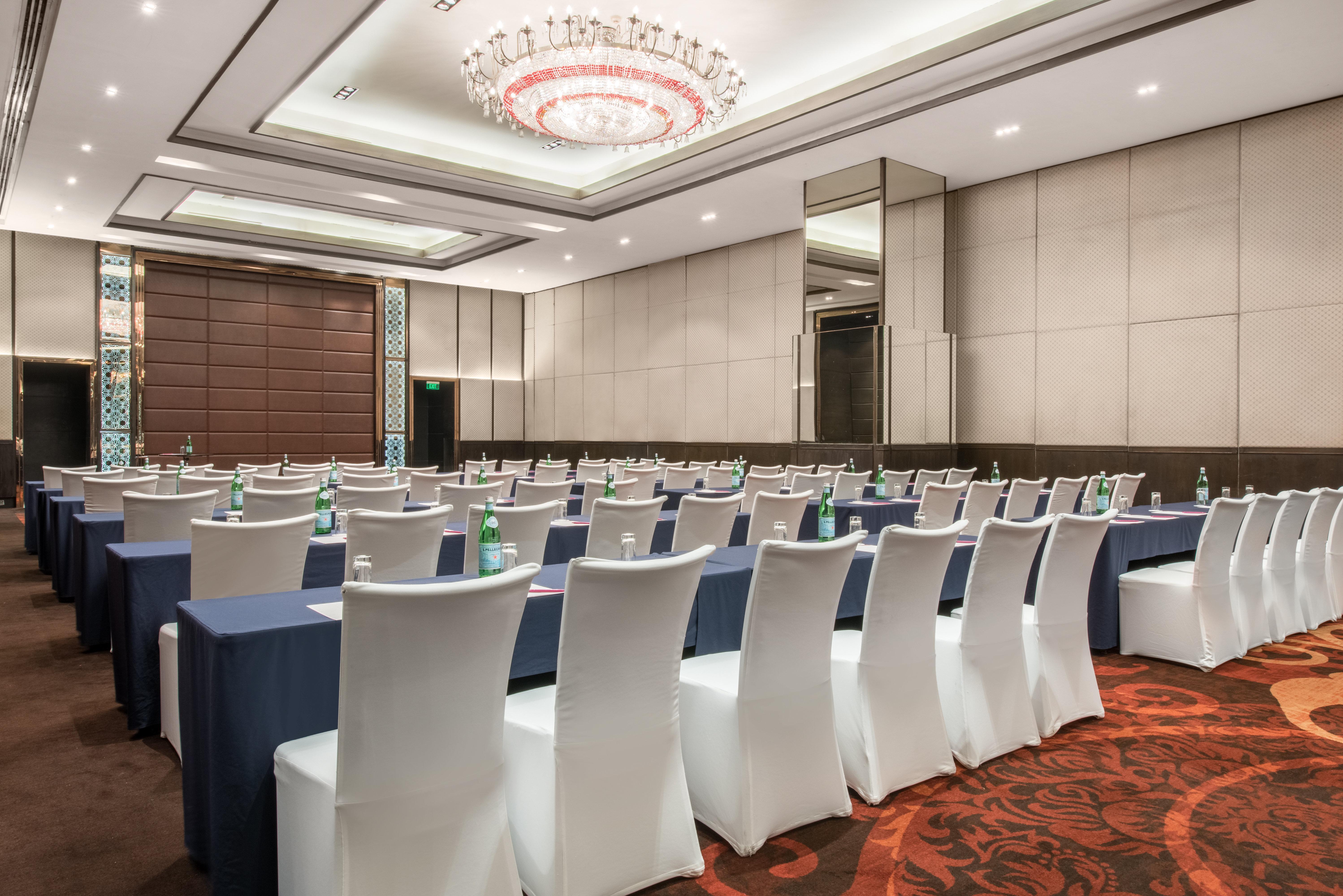 Готель Crowne Plaza New Delhi Rohini By Ihg Екстер'єр фото